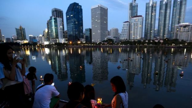 Loy Krathong festival in Bangkok, 25 Nov