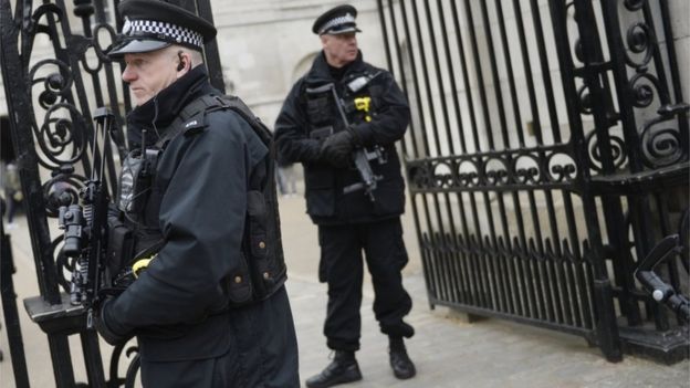 شرطة قبالة مقر البرلمان في لندن