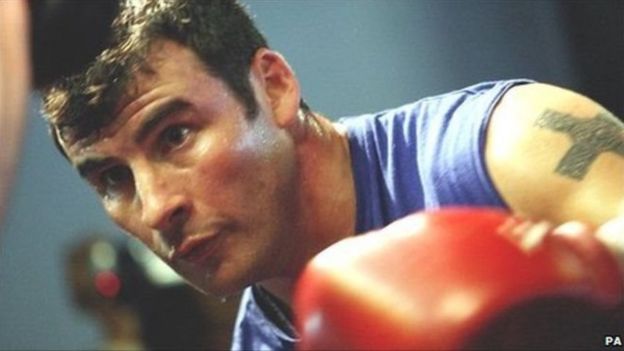 Image caption Ffilm ddogfen &#39;Mr Calzaghe&#39; yw campwaith cerddorol diweddaraf Ceiri Torjussen - _86828263_f6cfc5fb-a5af-4cb9-b122-233dc5420d17