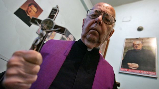 Exorcista Gabriele Amorth.