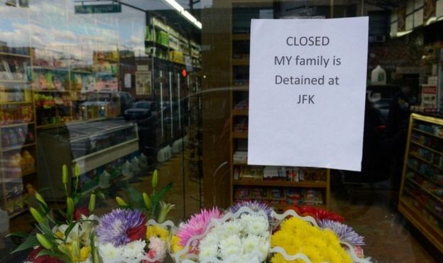 إضراب تجار بقالة يمنيين في نيويورك احتجاجا على قرار ترامب لحظر السفر