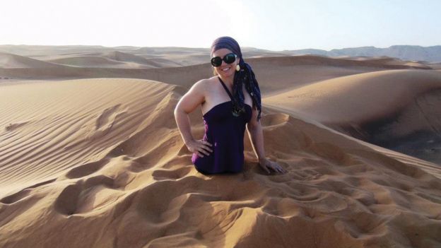 Jennifer no deserto árabe