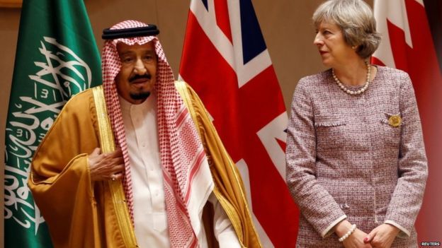 تيريزا ماي خلال مشاركتها في القمة الخليجية في المنامة بالبحرين