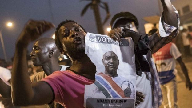 Madaxnimada Adama Barrow ayaa aad looga soo dhaweeyay magaalada Banjul ee caasimadda ah u ah dalka Gambia