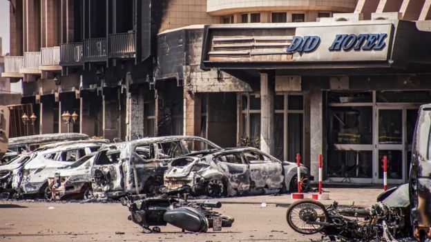 Damaged vehicles outside the Splendid Hotel in Ouagadougou, Burkina Faso, 16 January 2016