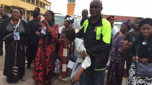 Mourners at Kinshasa's airport