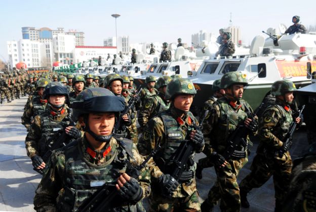 新疆喀什武警也举行反恐誓师大会