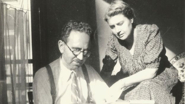 María Moliner y su esposo Fernando Ramón.