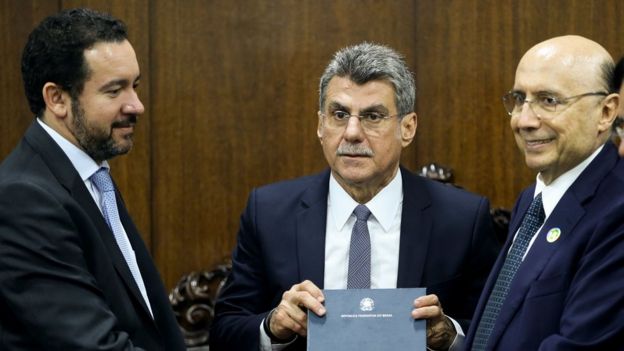 Jucá (centro) foi afastado do ministério do Planejamento após vazamento de áudio