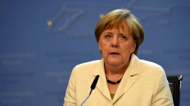 கிறிஸ்துமஸ் சந்தை தாக்குதல் தொடர்பாக மெர்கல் மீது குற்றச்சாட்டு