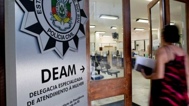Delegacia da Mulher não abre aos finais de semana, nem funciona 24h - é uma das críticas das vítimas