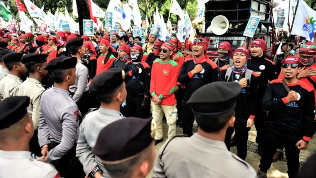 Labour rally in Jakarta to demand the cancellation of tax amnesty. 29 Sept 2016