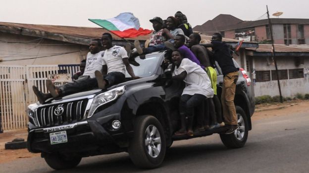 supporters celebrate buhari victory in jos
