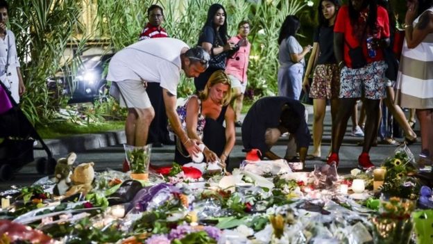 Tributes to Nice victims on promenade