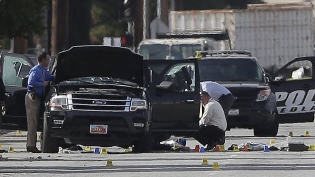 Investigators work at the scene of the shooting in San Bernardino, California. Photo: 3 December 2015