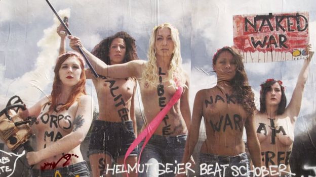 Afiche con activistas de Femen