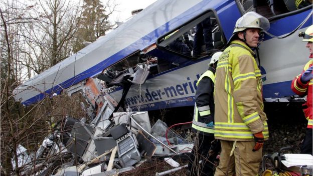 Rescue teams at scene of crash near Bad Aibling. 9 Feb 2016