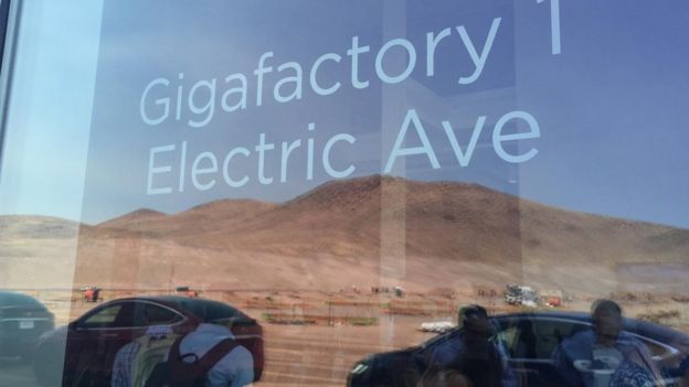 Inside Tesla's gigantic Gigafactory ilicomm Technology Solutions Inside Tesla's gigantic Gigafactory ilicomm Technology Solutions