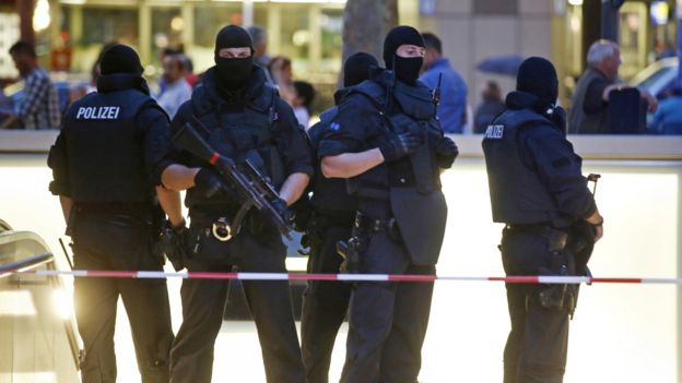Policías alemanes desplegados en Múnich.