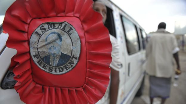 Rosette for Ismail Omar Guelle