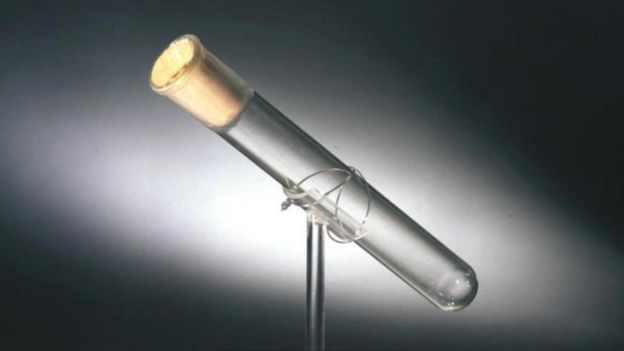 Tubo de ensayo que supuestamente contiene la última exhalación de Thomas Alba Edison