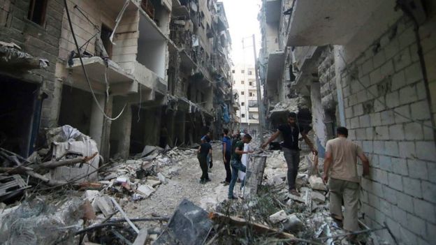Professora deixou a síria por causa da guerra, depois que sua casa foi bombardeada