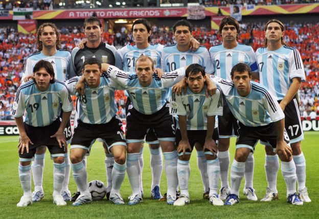 Messi y Tévez junto a la selección argentina de 2006