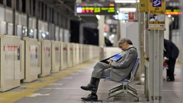Gần 1/4 số công ty Nhật có một số nhân viên làm việc thêm giờ hơn 80 tiếng/tháng. (Ảnh: Getty Images