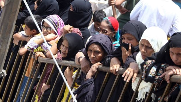 Pakistani people and relatives attend a funeral ceremony of renowned Pakistani Sufi singer Amjad Sabri who was killed in Karachi, Pakistan, 23 June 2016