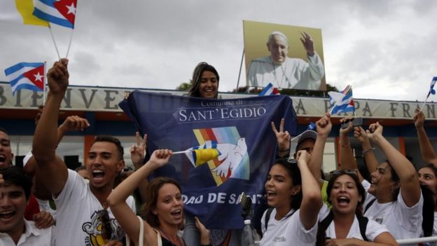 Cubans celebrate the arrival of the Pope, 19 Sept