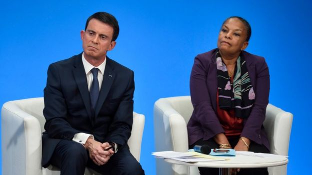 French Prime Minister Manuel Valls (L) and French Justice Minister Christiane Taubira attend a press conference at the Elysee presidential palace, in Paris, France, 23 December 2015.