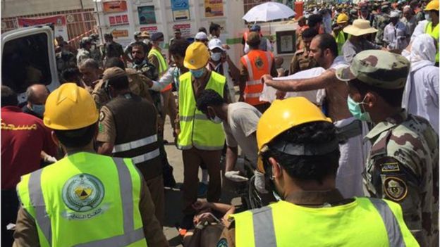 Pilgrims receiving first aid during Hajj in Mina, 24 September 2015