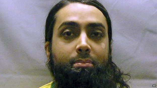 As part of a plea bargain agreement, Syed Talha Ahsan admitted aiding terrorists null - _76877002_76877001