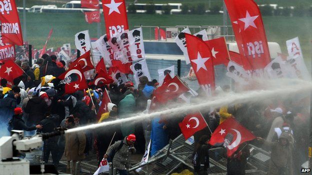 Clash during Ergenekon trial, Apr 2013