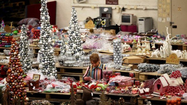 cwmbran firm festive productions decorates the uk s trees cwmbran firm festive productions decorates the uk s trees