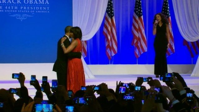 Jennifer Hudson singing as President Obama and First Lady dance