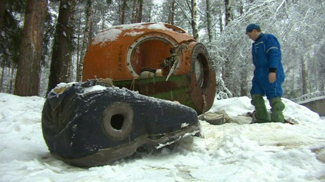 Aspiring cosmonauts take part in endurance test