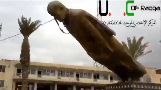 Statue of former Syrian President Hafez Assad