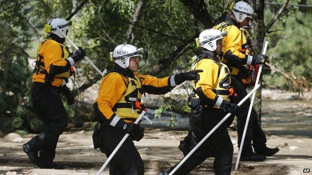 Rescue teams in Colorado