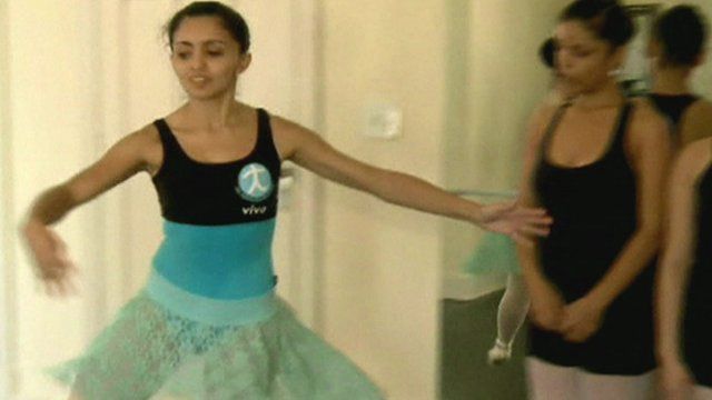 Principal dancer Geyza Pereira
