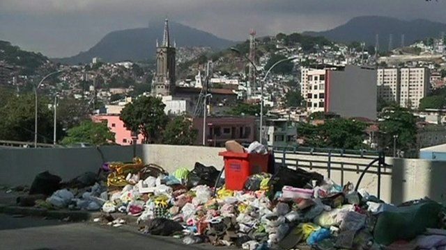 Rubbish on a street in Rio