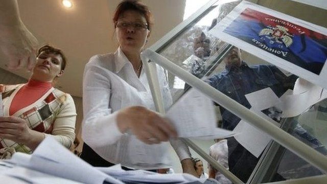 Voting in Donetsk