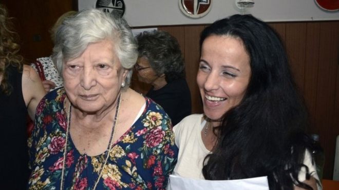 Maria "Chicha" Mariani (left) and the woman mistakenly identified as Clara Anahi Teruggi - 24 December 2015