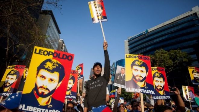 Hundreds of people take part in the march entitled "A shout for freedom" to promote an amnesty law that allows the release of jailed members of the Venezuelan opposition, in Caracas, Venezuela, 20 February 2016.