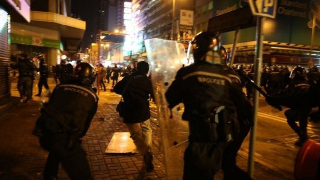 Clashes in Mong Kok (9 Feb 2016)
