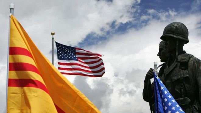 Cộng đồng Việt tại California và lá cờ vàng ba sọc đỏ của VNCH