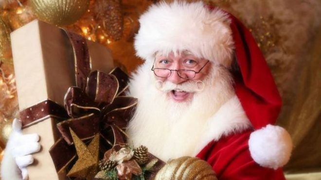 施密特·马特辛干装扮圣诞老人这一行已经6年了，而且是专业级的。