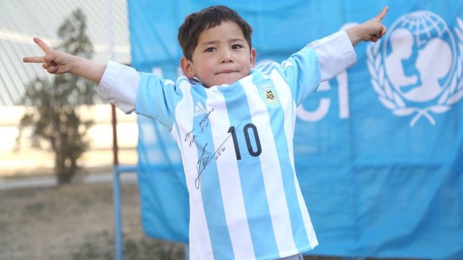 Leo Messi finally meets Murtaza Ahmadi   the boy with the plastic Argentina 10 Messi shirt (Video)