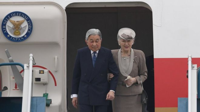 Đây là chuyến công du nước ngoài đầu tiên từ tháng Tám 2016 khi Nhật hoàng bày tỏ lo ngại rằng một ngày nào đó ngài khó có thể đảm nhiệm những trọng trách của mình do sức khỏe giảm sút.