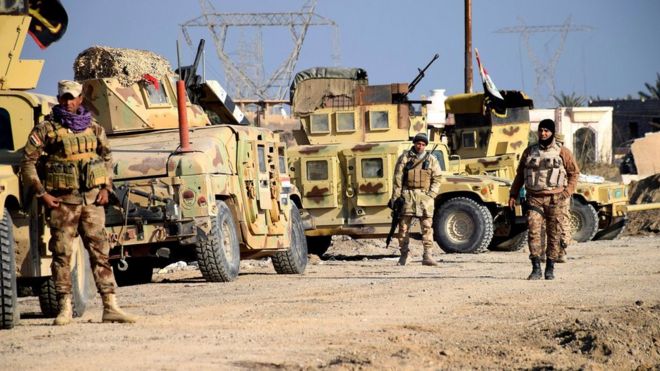 Iraqi soldiers in northern Ramadi (21 December 2015)